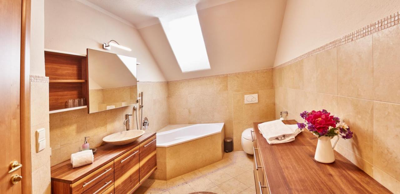 Bauernbraugut Apartment Hallein Bagian luar foto