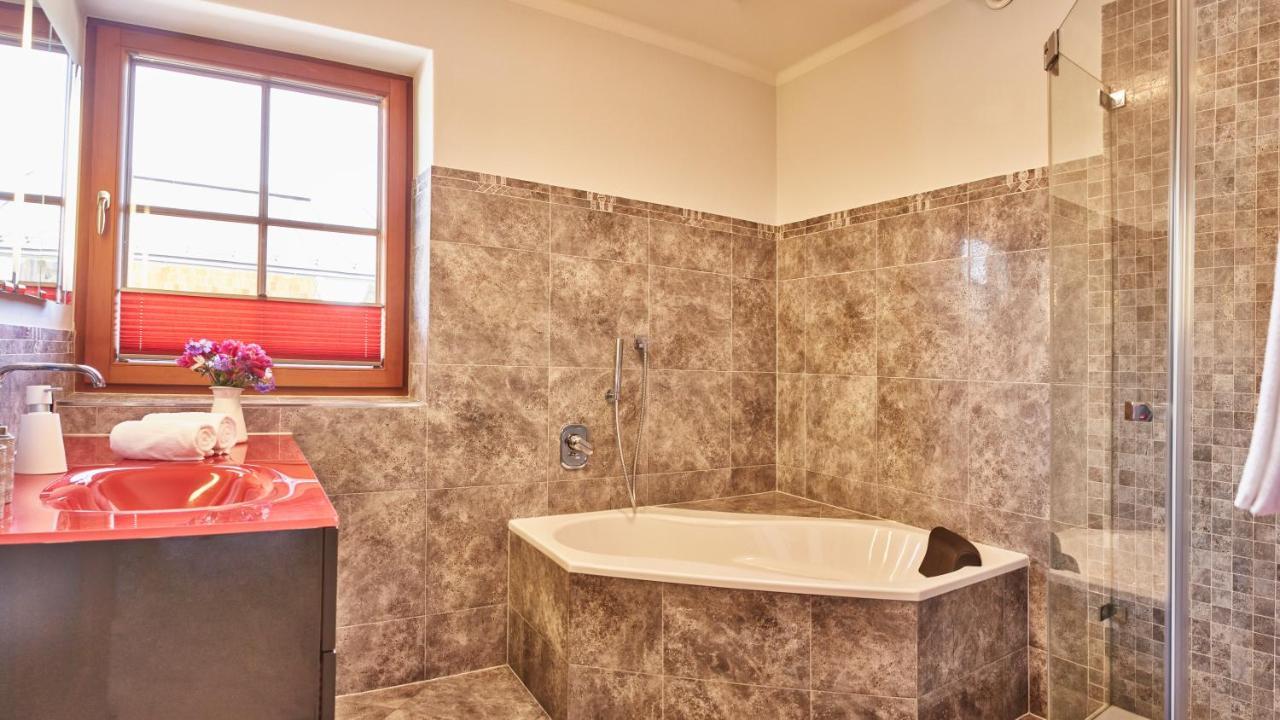 Bauernbraugut Apartment Hallein Bagian luar foto